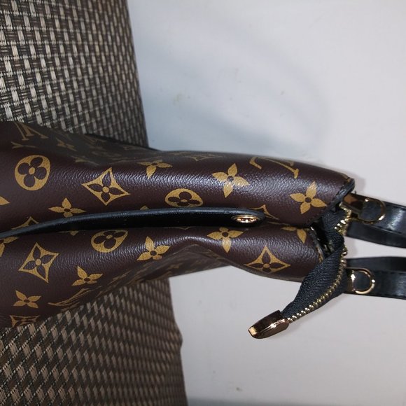 CUTE TOP HANDLE HANDBAG - Picture 3 of 4